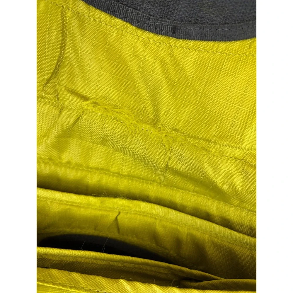 Crumpler Messenger Bag Black Canvas Lime Green Lining Shoulder Bag cheesy chick